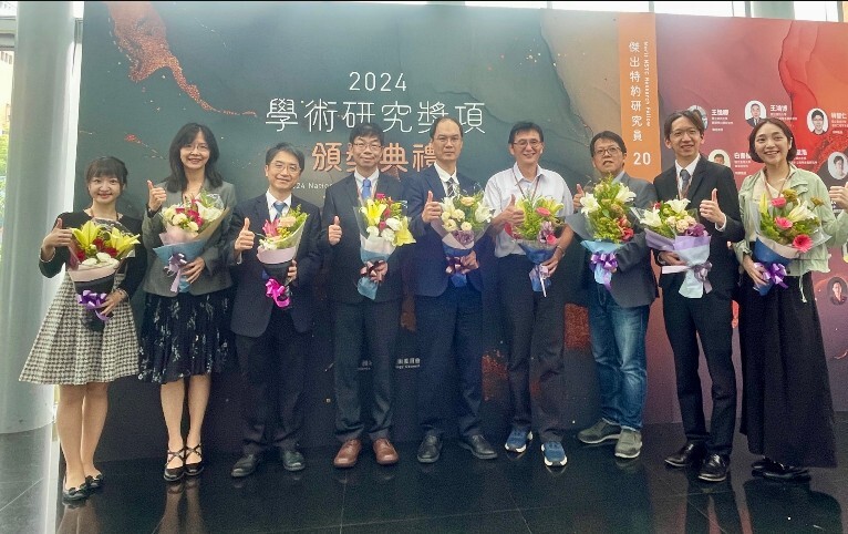 112年國科會傑出研究獎-黃文瀚教授